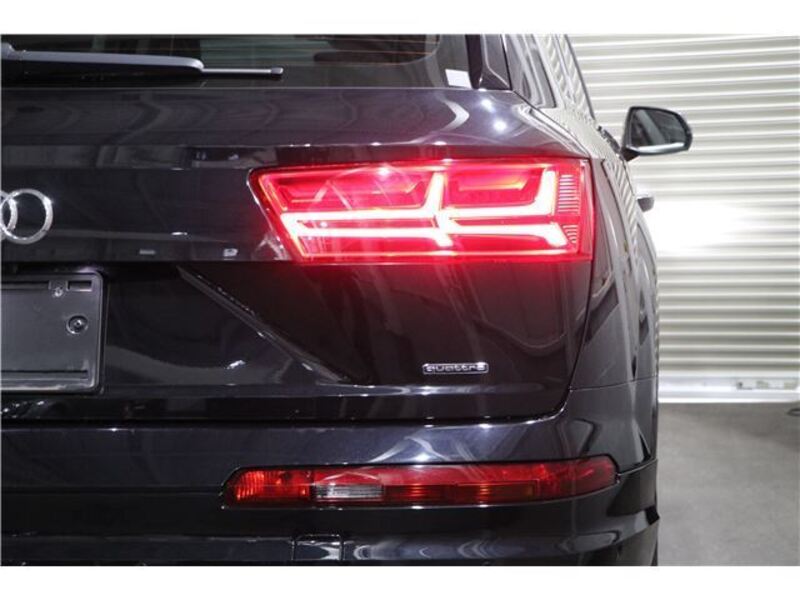 Q7