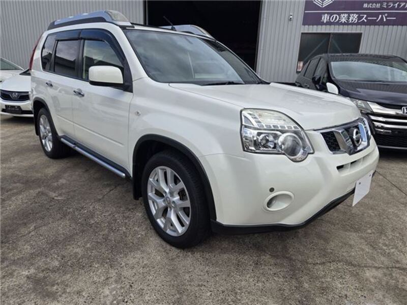 X-TRAIL