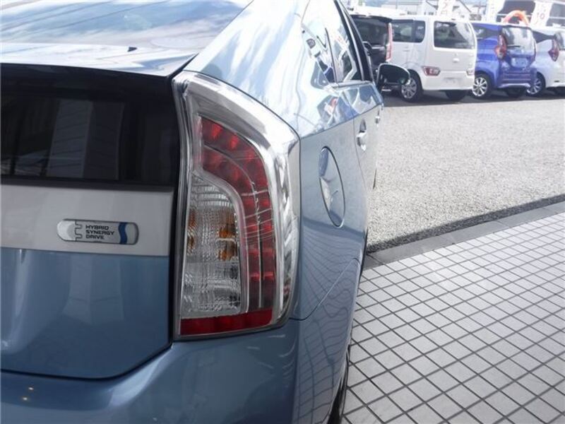 PRIUS PHV