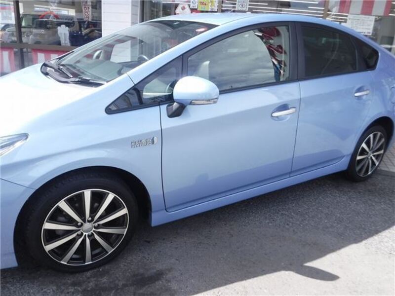 PRIUS PHV