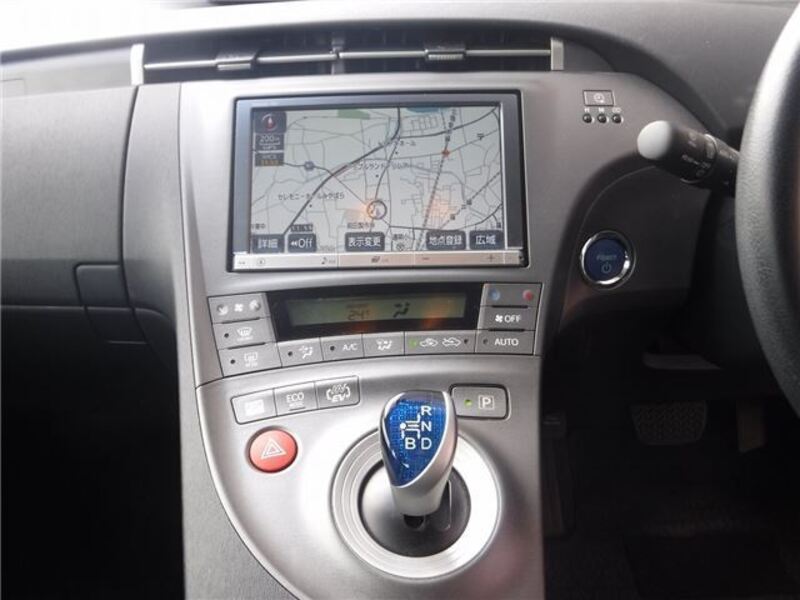 PRIUS PHV
