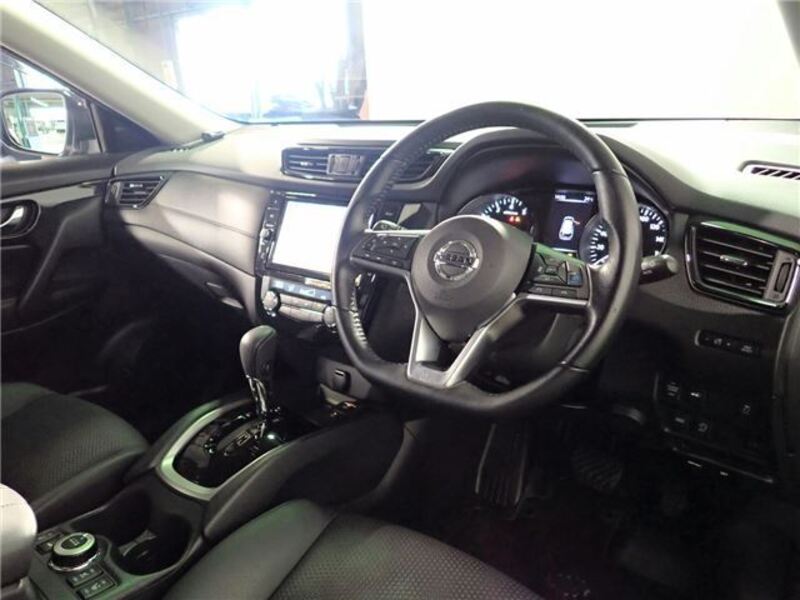 X-TRAIL
