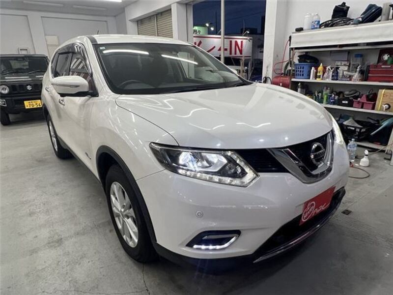 X-TRAIL