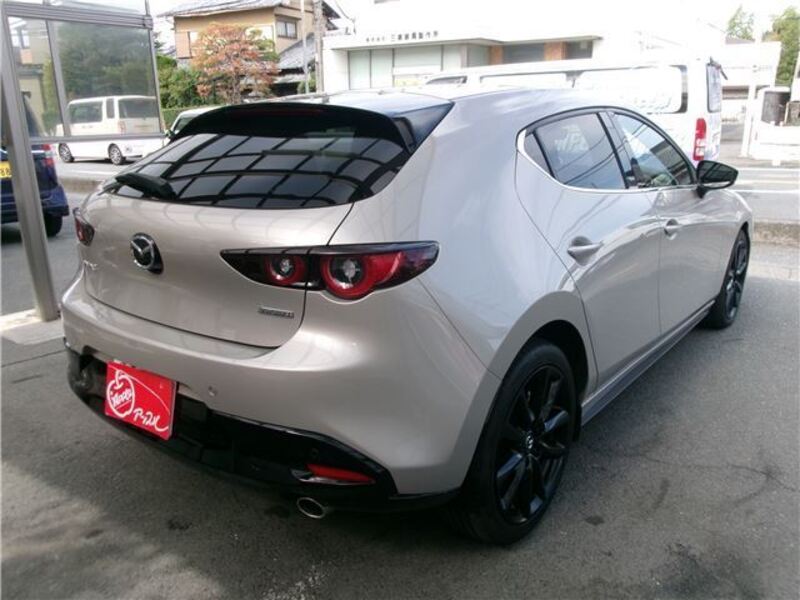 MAZDA3