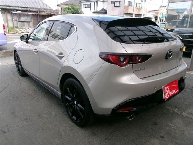MAZDA3