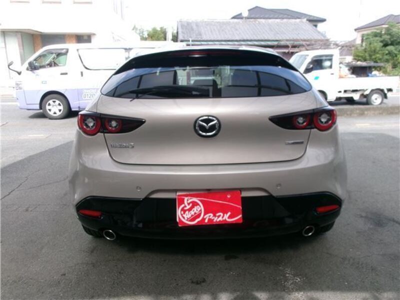 MAZDA3