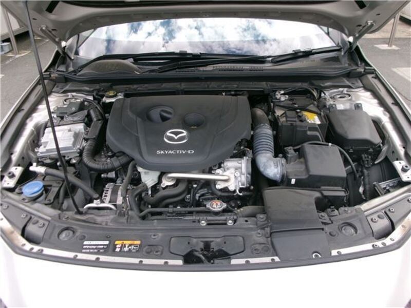 MAZDA3