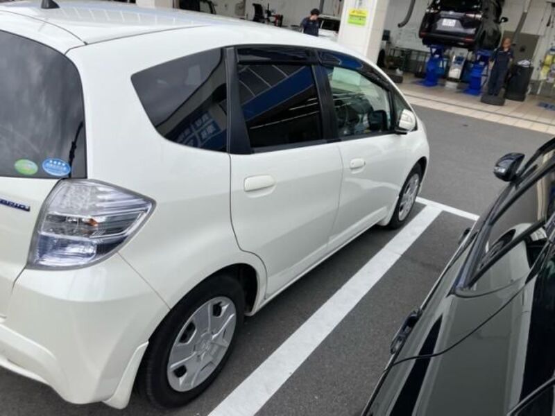 FIT HYBRID