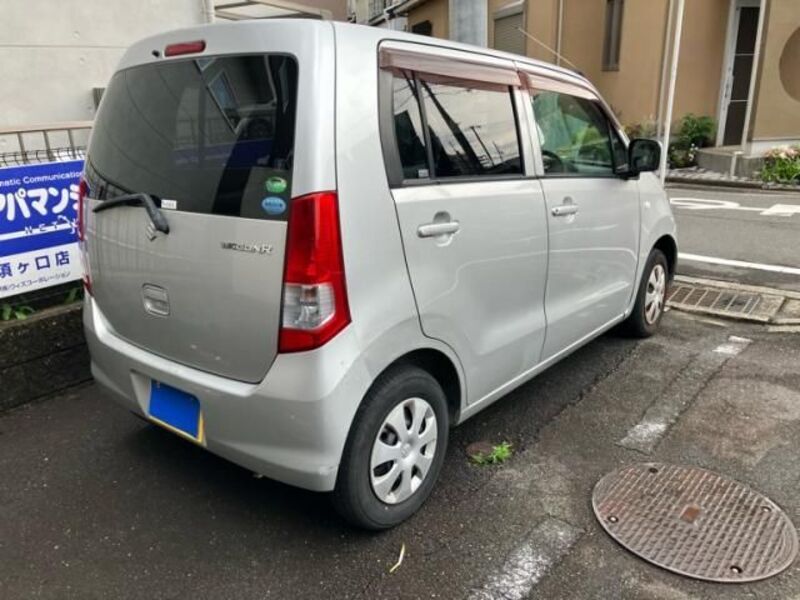 WAGON R