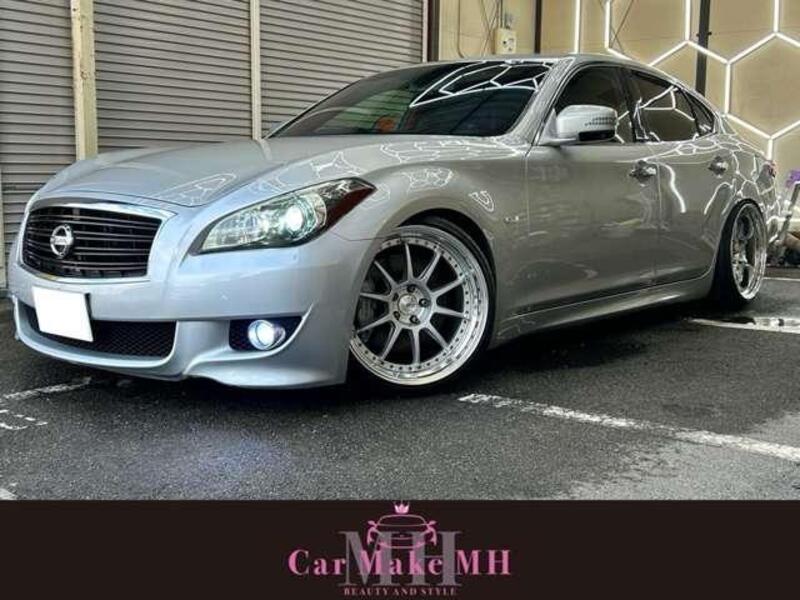 NISSAN FUGA