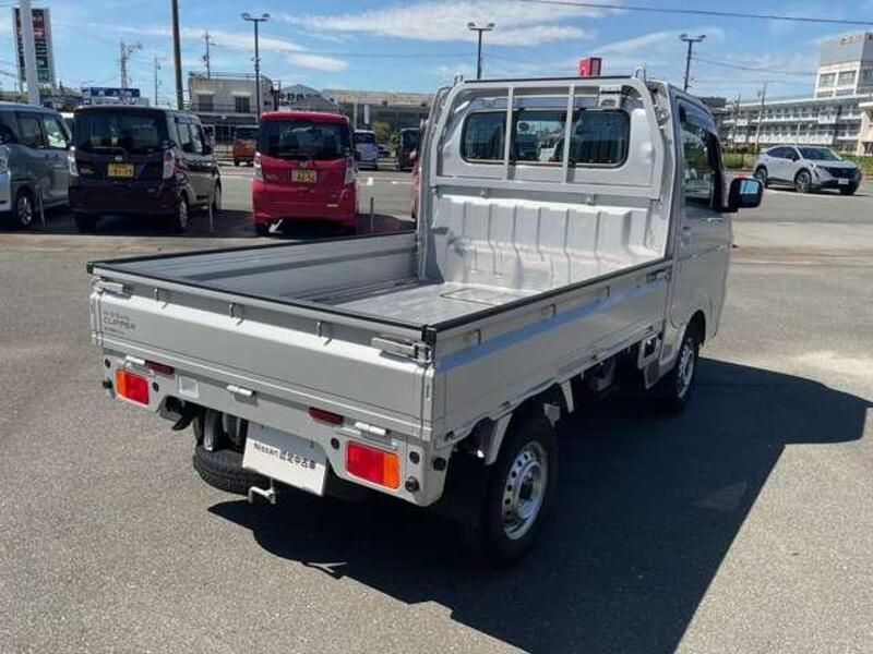 CLIPPER TRUCK