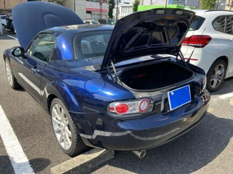 ROADSTER