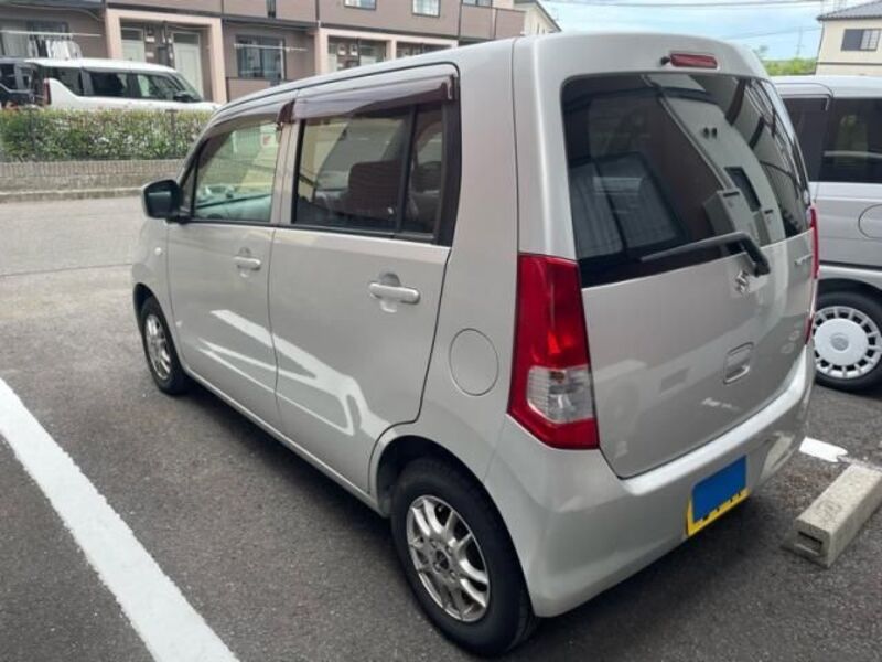 WAGON R
