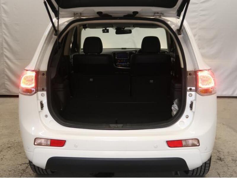 OUTLANDER PHEV