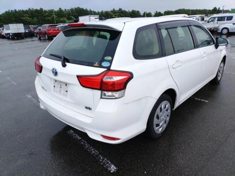 COROLLA FIELDER