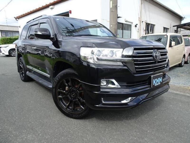 LAND CRUISER