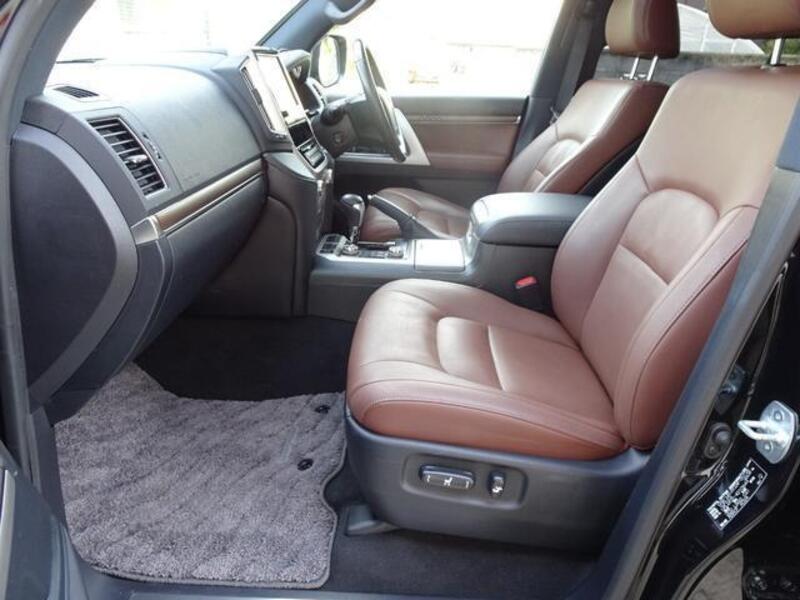 LAND CRUISER