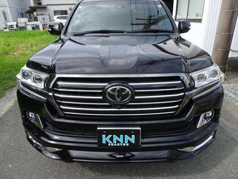 LAND CRUISER