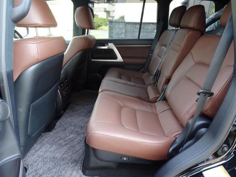 LAND CRUISER