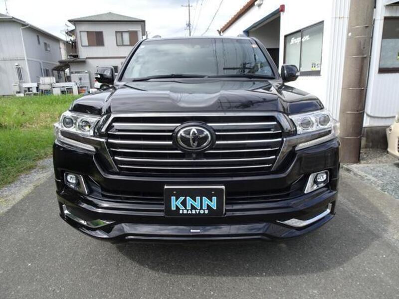 LAND CRUISER