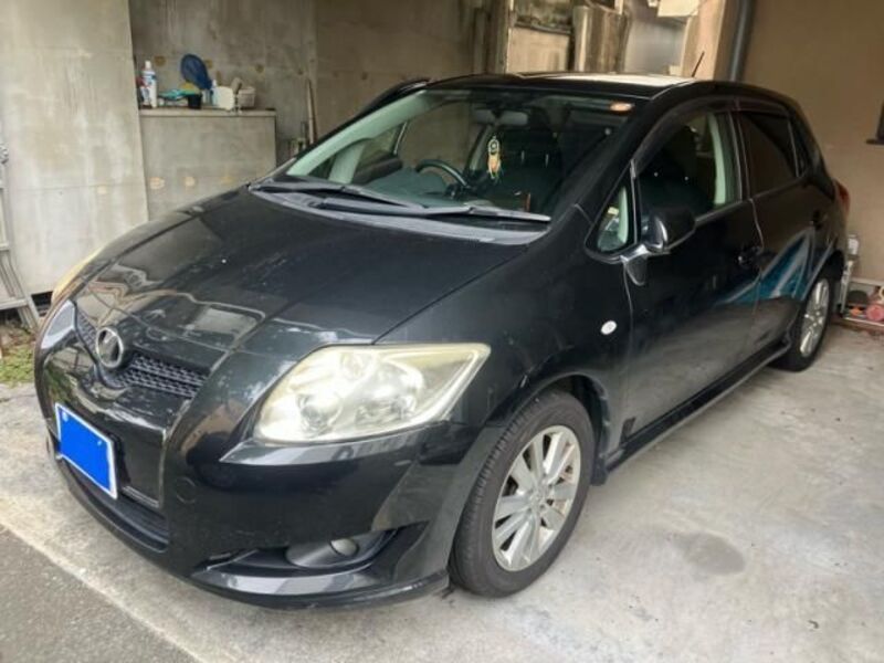 TOYOTA AURIS