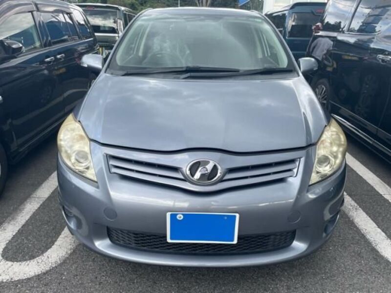 TOYOTA AURIS
