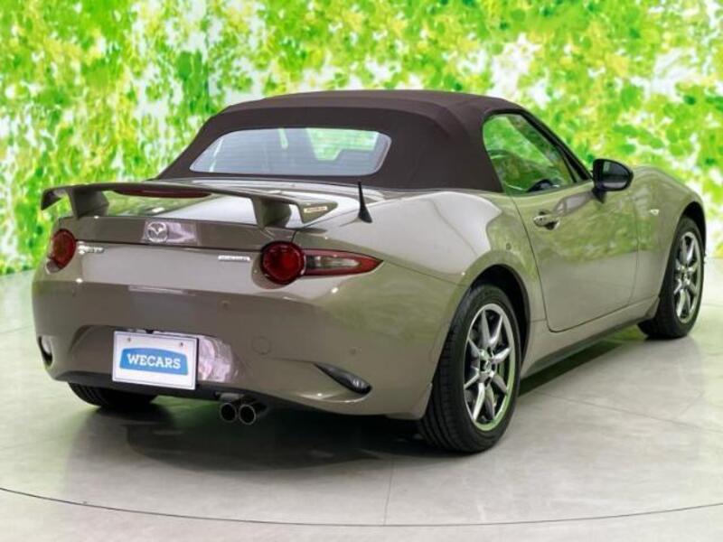 ROADSTER