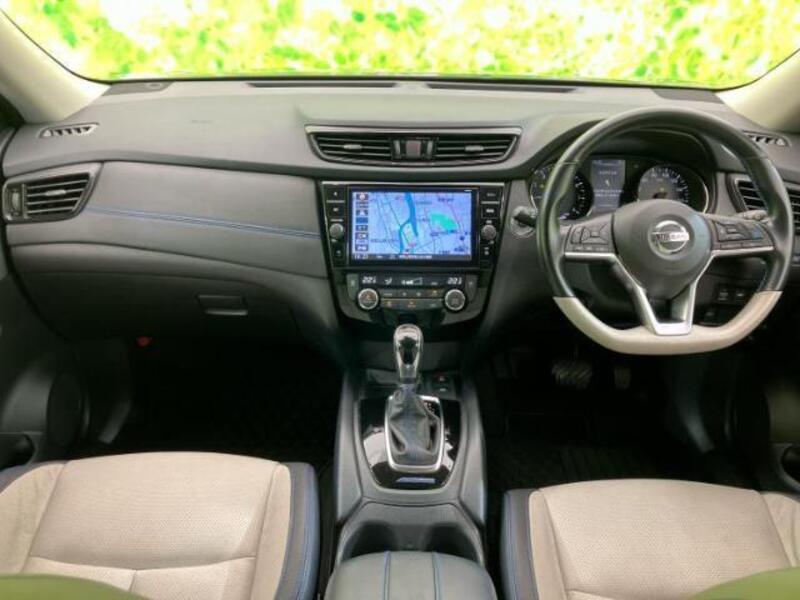 X-TRAIL