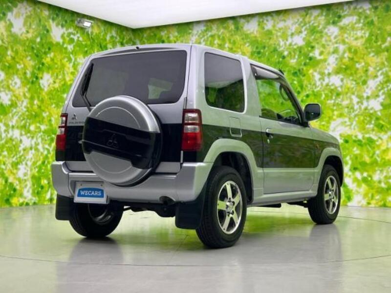 PAJERO MINI