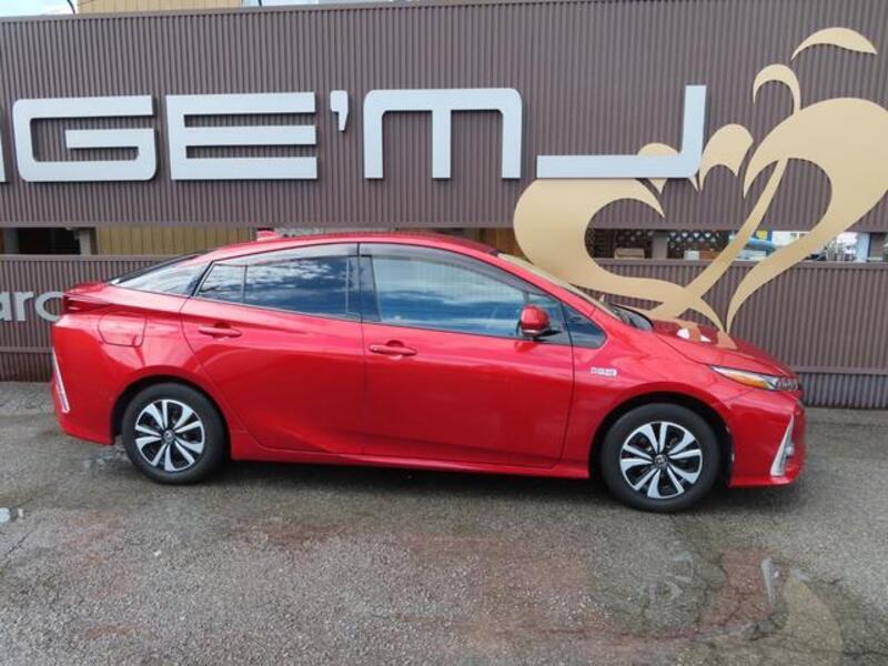 PRIUS PHV