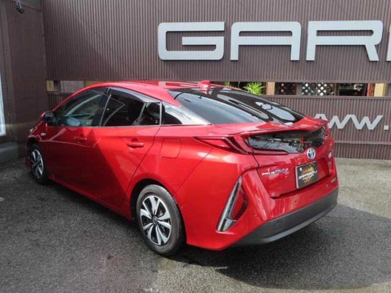 PRIUS PHV