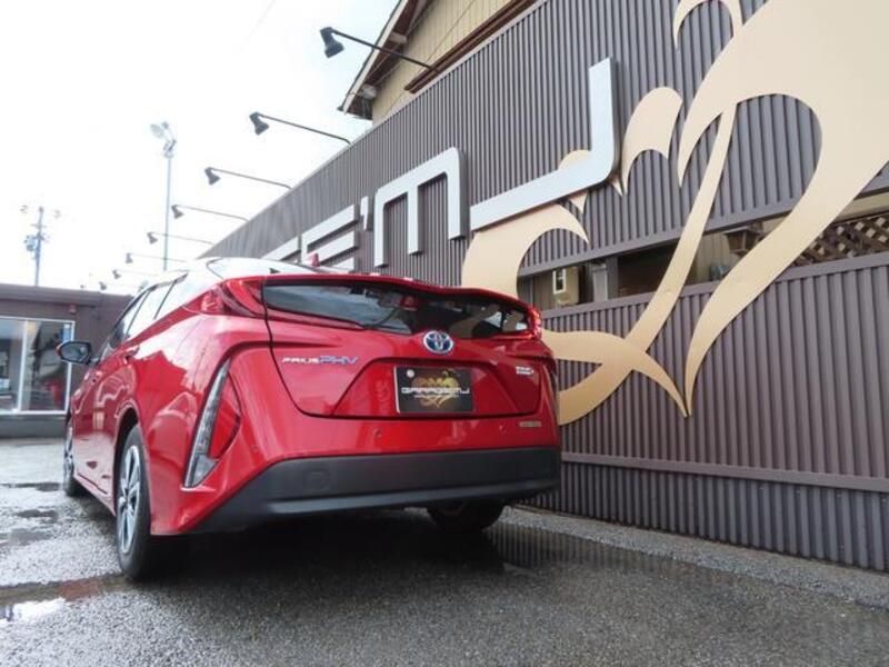 PRIUS PHV