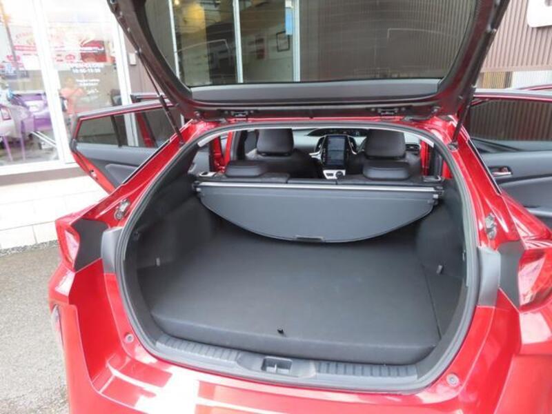 PRIUS PHV