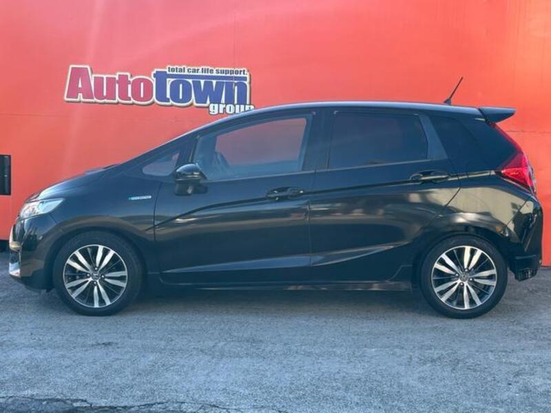 FIT HYBRID