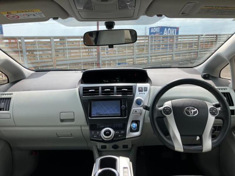 PRIUS ALPHA