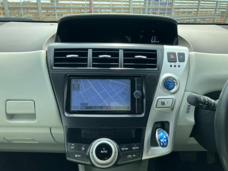 PRIUS ALPHA