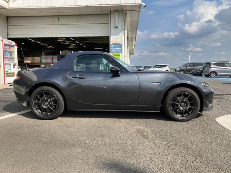 ROADSTER