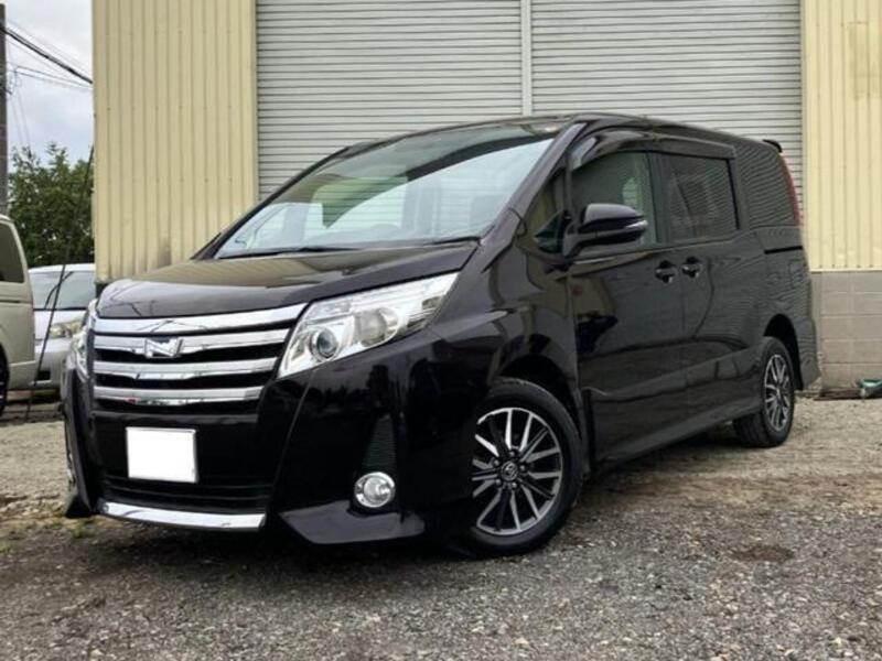 TOYOTA NOAH