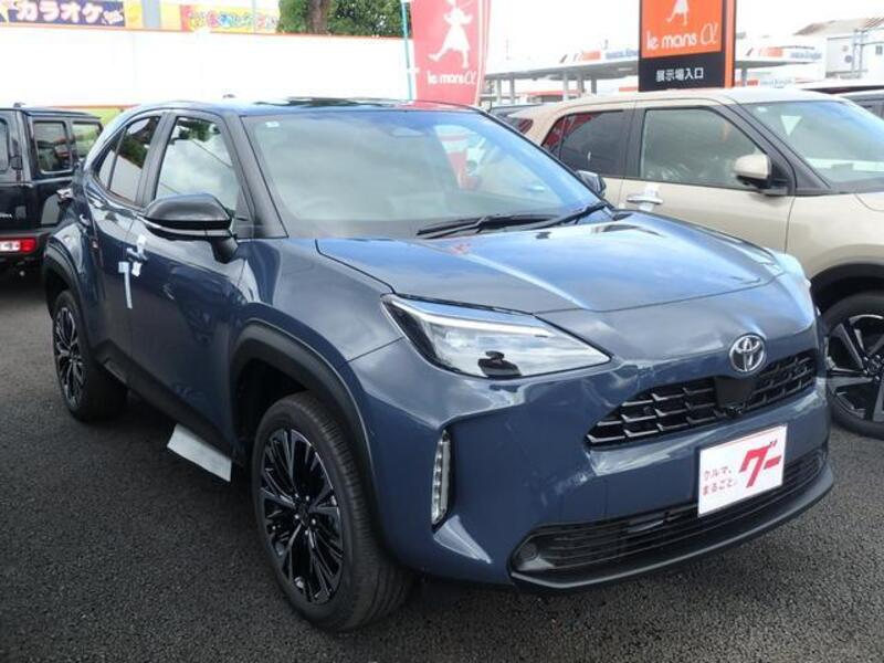 YARIS CROSS