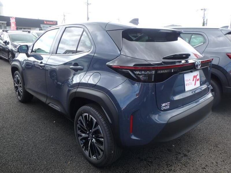 YARIS CROSS