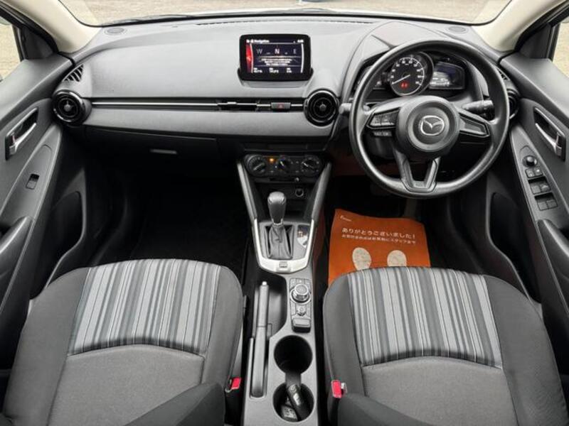 MAZDA2