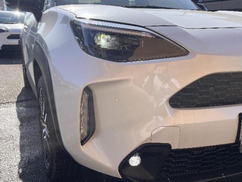 YARIS CROSS