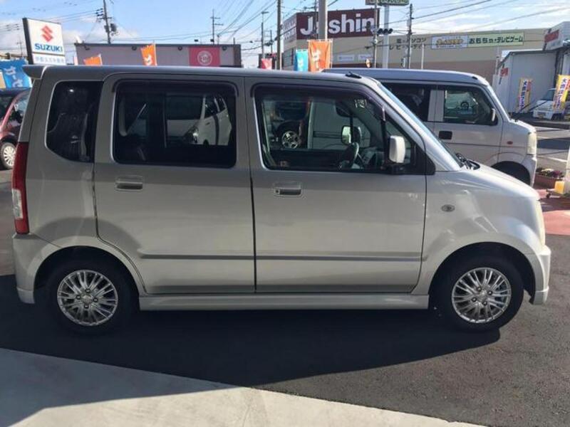 WAGON R