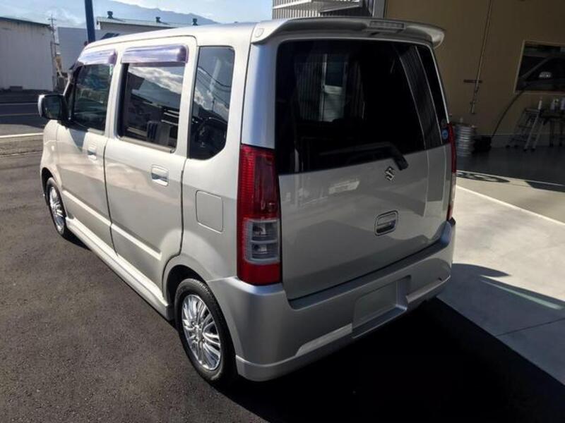 WAGON R