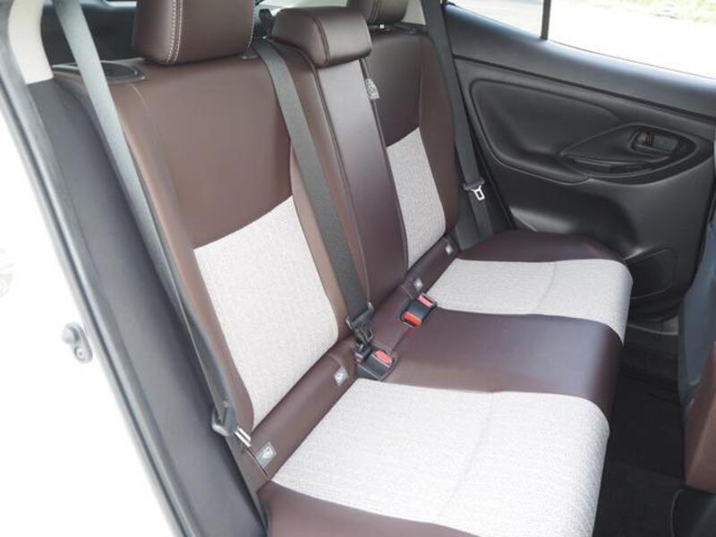 YARIS CROSS