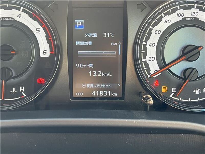 HILUX