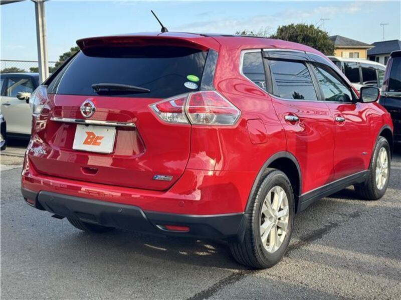 X-TRAIL