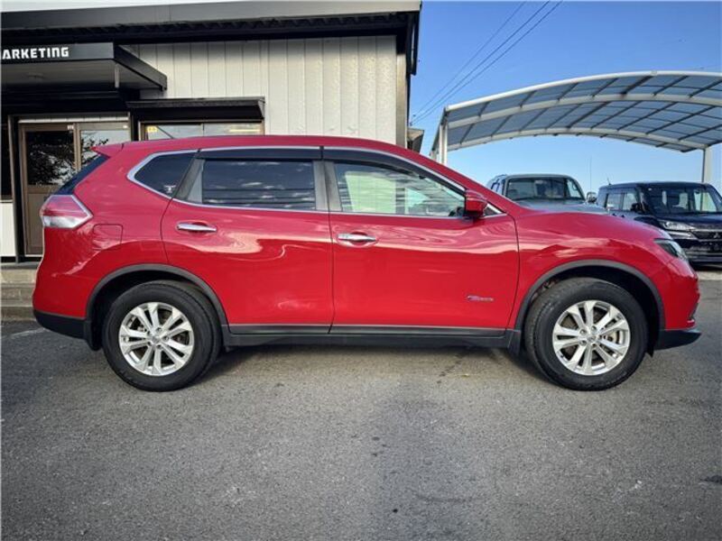 X-TRAIL
