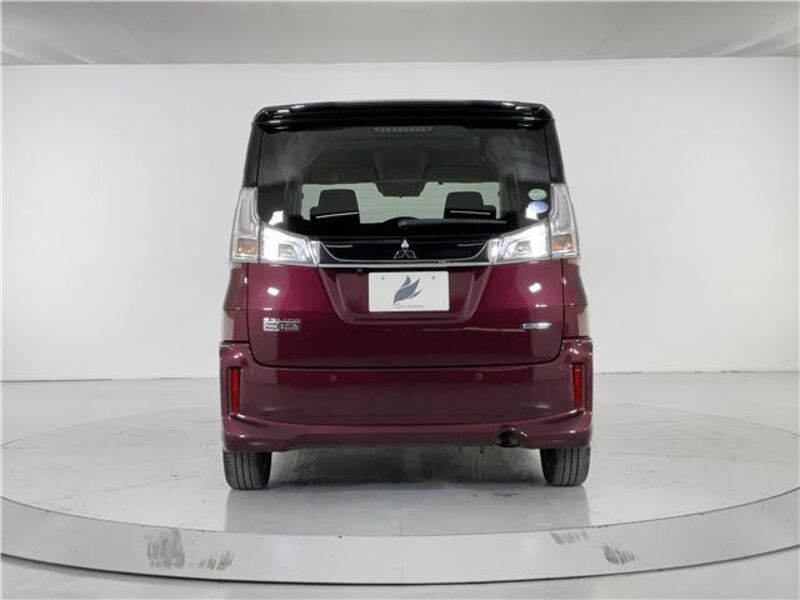 DELICA D2