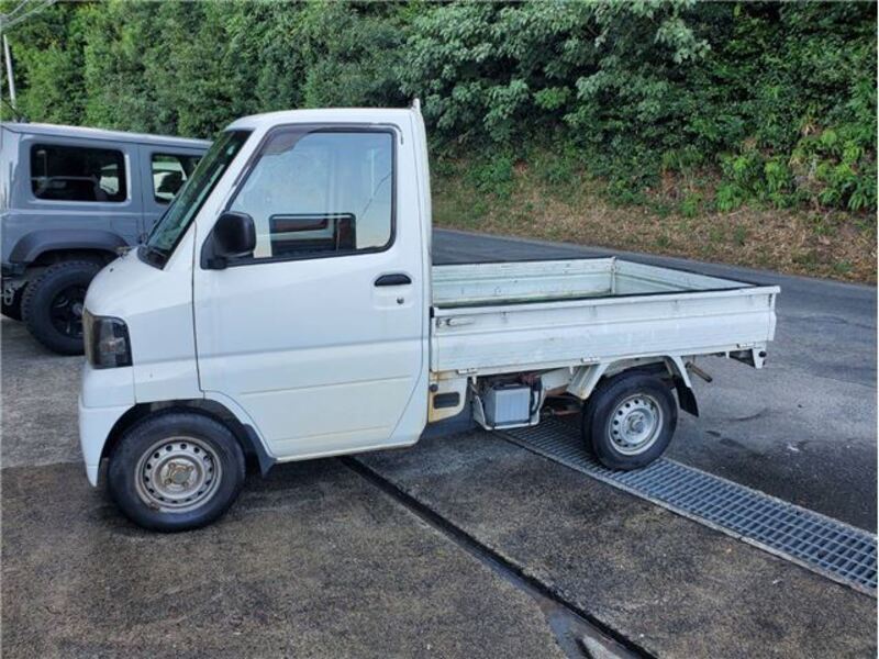 CLIPPER TRUCK